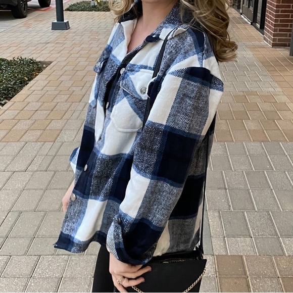 Shacket - Picture 2 of 2